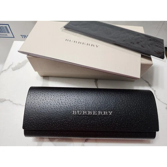 Burberry BE3068 118087 Sunglasses in Black